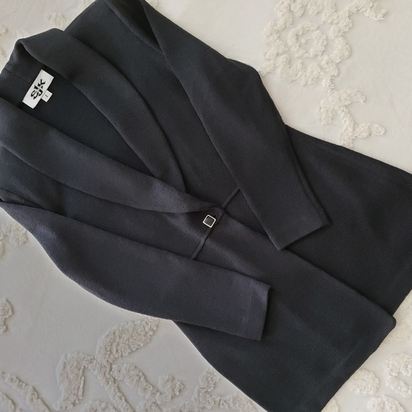 St. John Knit Blazer (SJK) - Picture 7 of 8